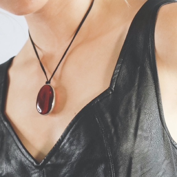 Vintage Red Agate Gemstone Pendant - Picture 2 of 9